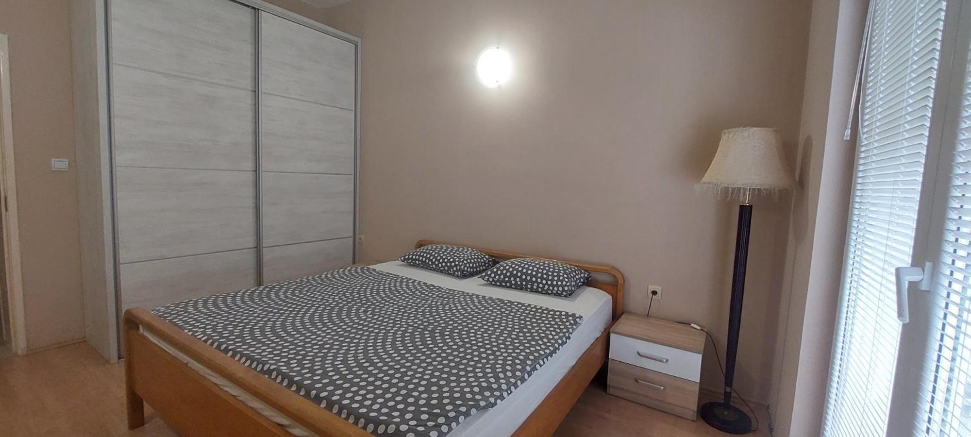 Luxury Apartment *